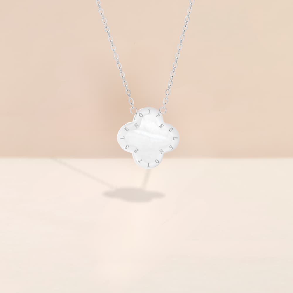 Four-Leaf Clover Necklace – Timeless, Elegant Meaningful