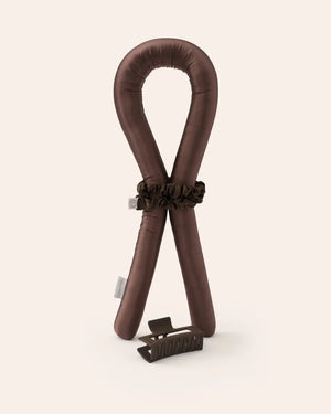 Heatless Curls in Mulberry Silk