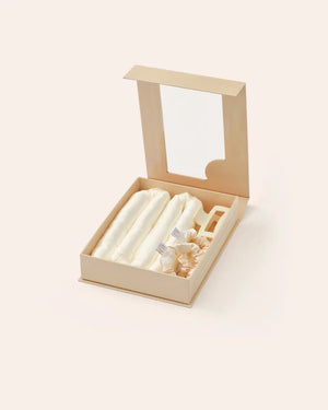 Heatless Curls in Mulberry Silk