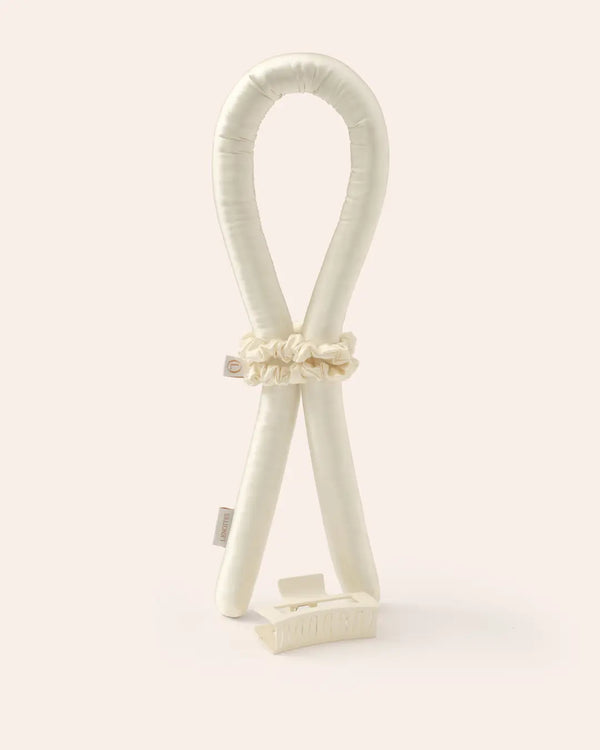 Heatless Curls in Mulberry Silk