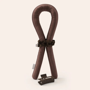 Heatless Curls in Mulberry Silk