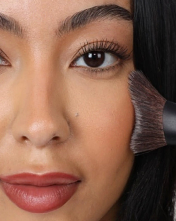 Smoothing Foundation Brush N°101