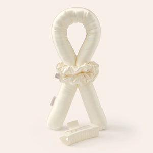 Heatless Curls in Mulberry Silk