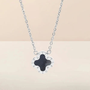 Four-Leaf Clover Necklace Mini