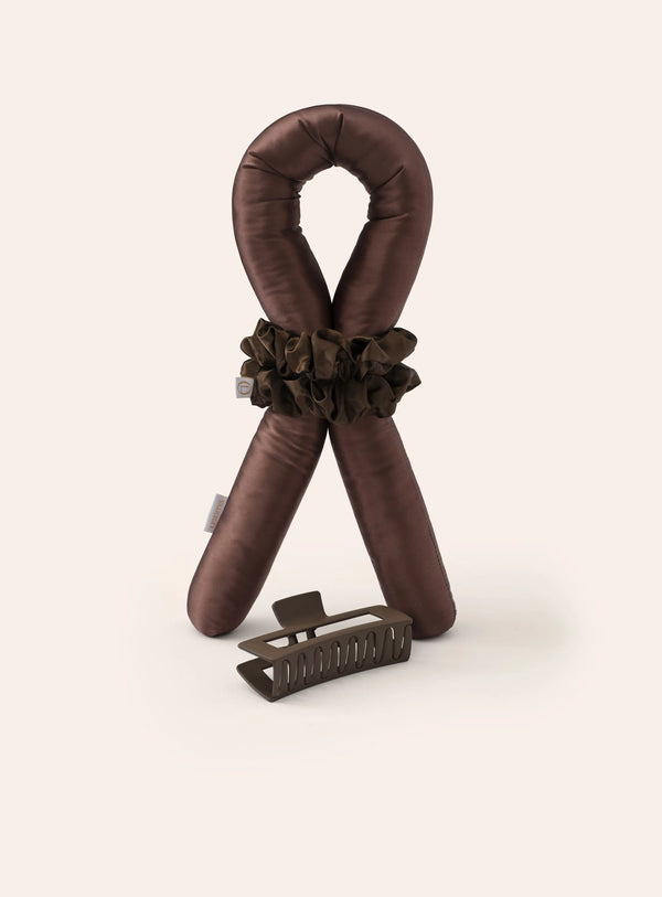 Heatless Curls in Mulberry Silk