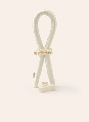 Heatless Curls in Mulberry Silk